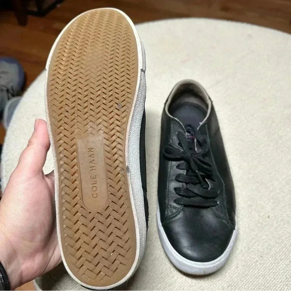 Cole Haan Black Shoes size 8 - Picture 6 of 7